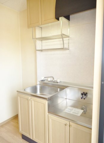 キッチン　吊戸棚付き