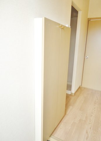 玄関　シューズボックス付き