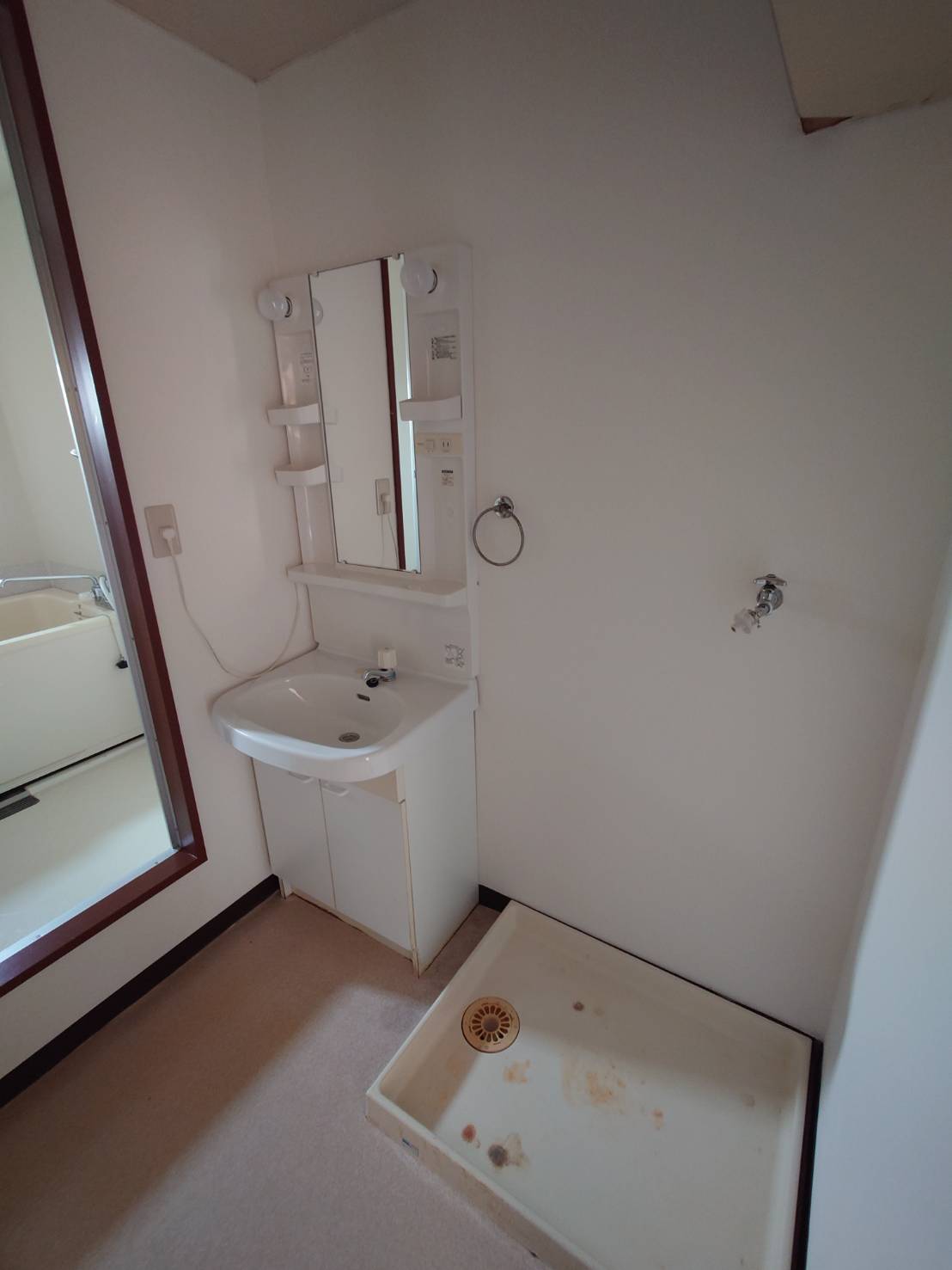 洗面設備　独立洗面台＆洗濯機置き場