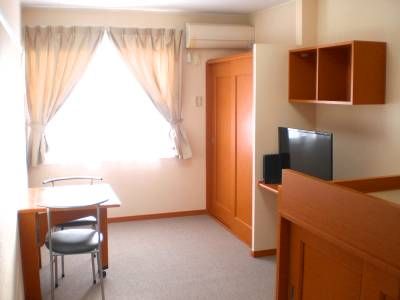 居室・リビング　２階は全室カーペット仕様で防音に配慮しています。