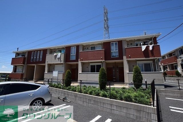 建物外観　駐車場