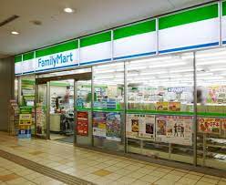 コンビニ　ファミリーマート愛宕グリーンヒルズ店（コンビニ）まで221m