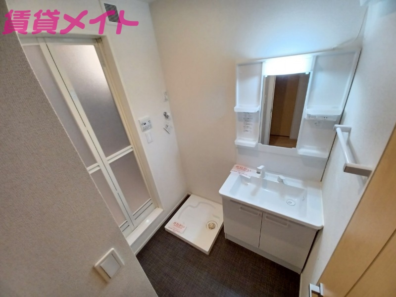 洗面設備　同型反転タイプ