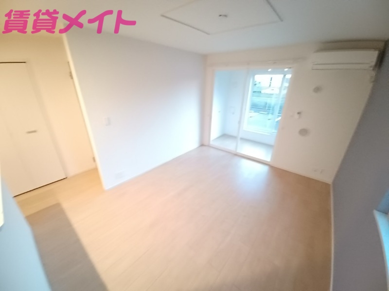 居室・リビング　同型反転タイプ