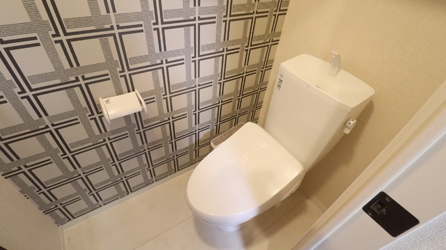 トイレ　★温水洗浄暖房便座★