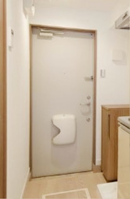 玄関　別部屋同仕様タイプ