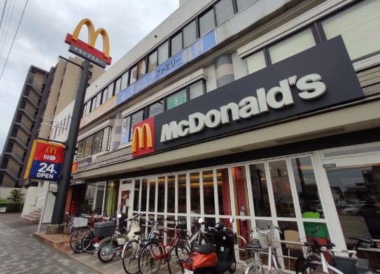 飲食店　マクドナルド（飲食店）まで450m