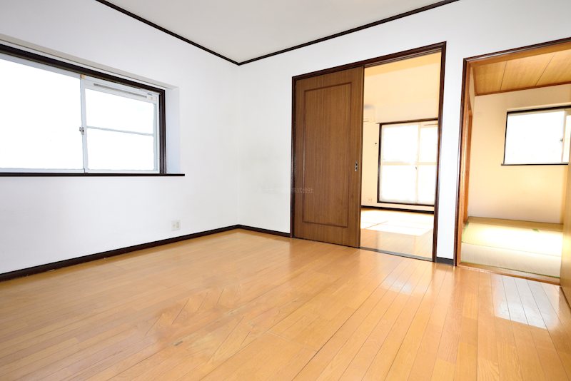 その他　フリーレント２か月　２階東南角部屋　ロフト付き