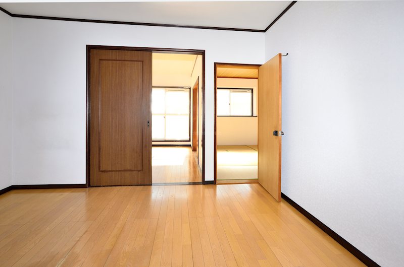 その他　フリーレント２か月　２階東南角部屋　ロフト付き