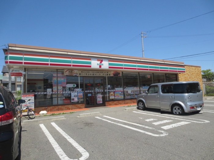 コンビニ　セブンイレブン（コンビニ）まで452m