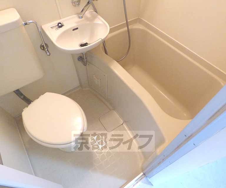 バス・シャワールーム　お風呂です。