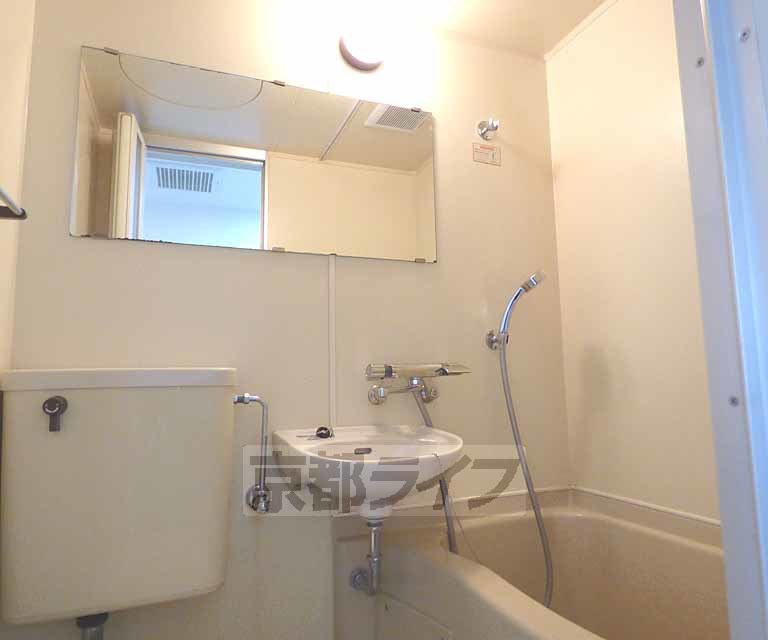 洗面設備　洗面台です。