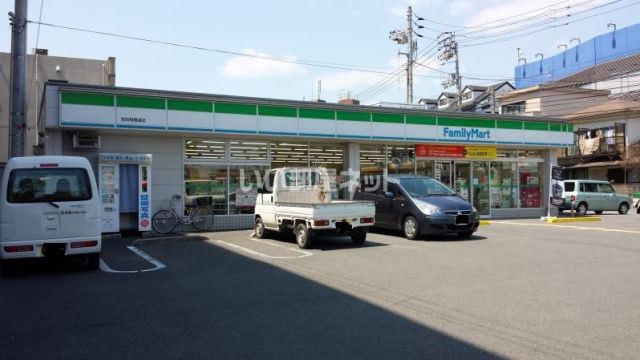 コンビニ　ファミリーマート 桟橋通四丁目店（コンビニ）まで1077m