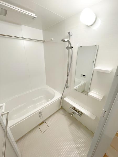 バス・シャワールーム　他のお部屋となります。現状優先。