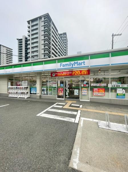 コンビニ　ファミリーマート海老江1丁目店（コンビニ）まで381m
