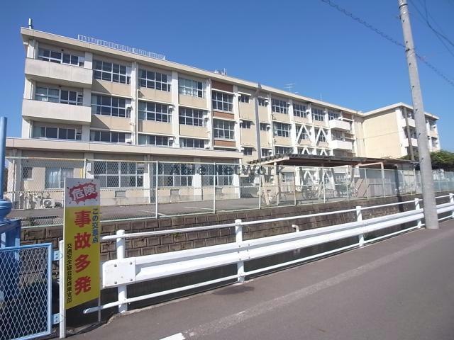 小学校　岐阜市立長森東小学校（小学校）まで657m