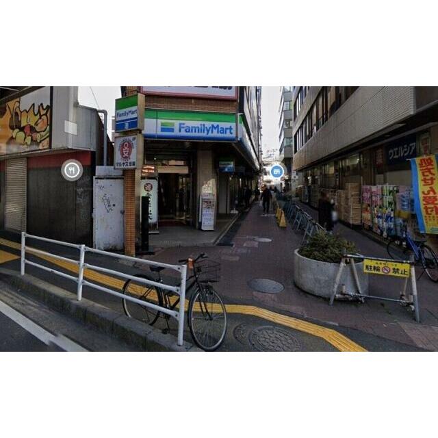 コンビニ　ファミリーマート浦安駅前店（コンビニ）まで99m