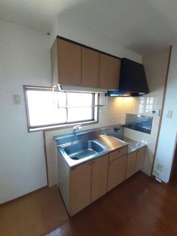 キッチン　コンパクトなキッチンで掃除もラクラク