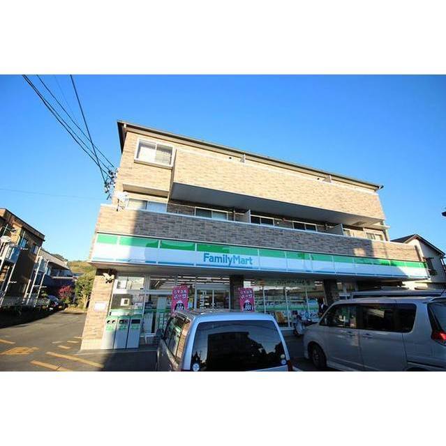 コンビニ　ファミリーマート　瀬名中央店（コンビニ）まで600m