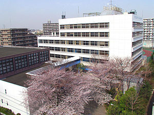 中学校　私立芝浦工業大学中学校（中学校）まで281m