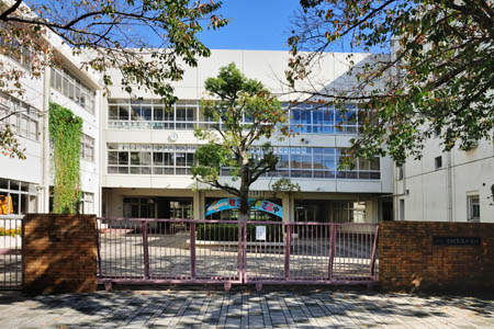 中学校　板橋区立志村第五中学校（中学校）まで470m