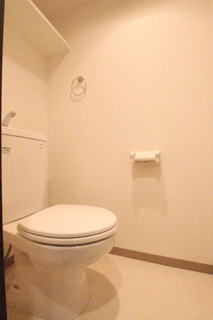 トイレ　※別室の参考写真の為、現況優先です。