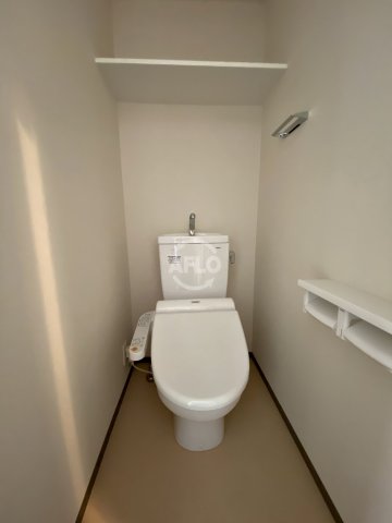 トイレ　ララプレイス大手通LD　温水洗浄便座