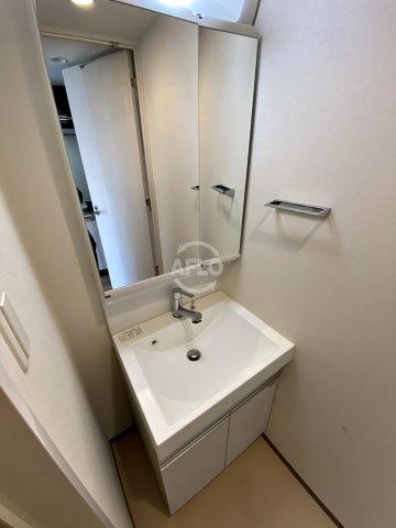 洗面設備　ララプレイス大手通LD　独立洗面台