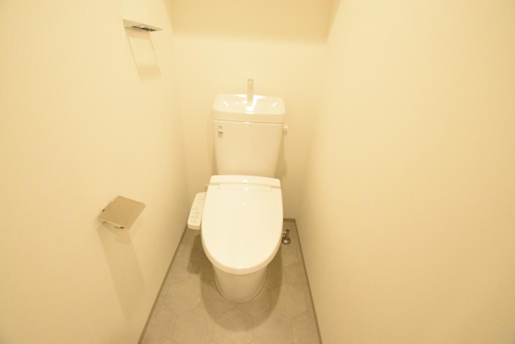 トイレ　シャワー付トイレ