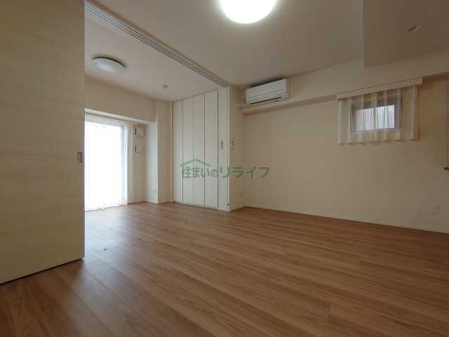 居室・リビング　クレストコート新宿山吹