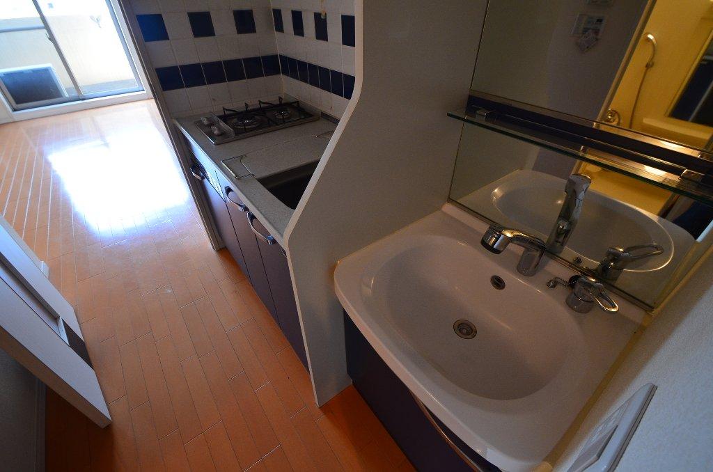 洗面設備　洗髪洗面化粧台