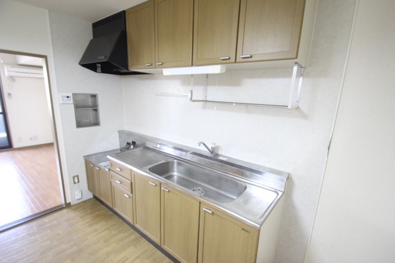 キッチン　※別部屋の写真です