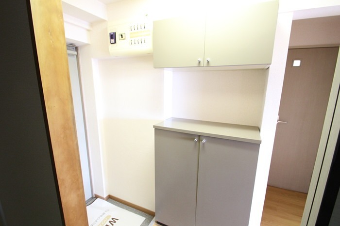 玄関　シューズボックスあります♪