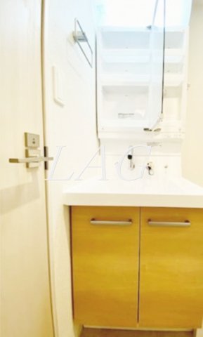洗面設備　独立洗面台です。