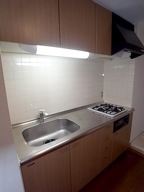 キッチン　お料理のやり易いビルトインのシステムキッチンです