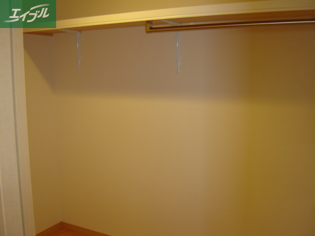 収納　ウォークインクローゼット