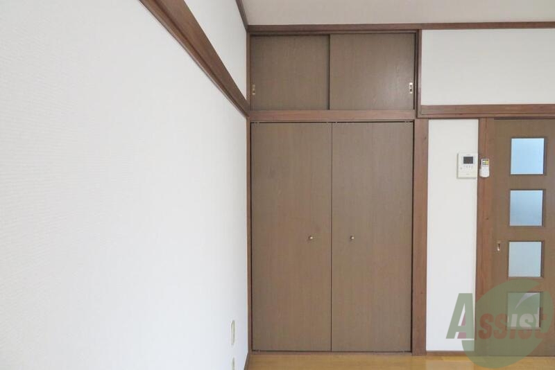収納　クローゼットは大小が付いてますね。
