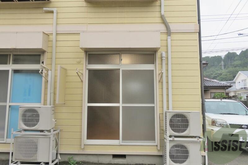 バルコニー　お部屋を外から見た写真になります。