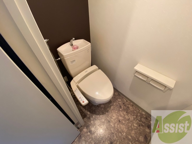 トイレ　トイレです。ウォシュレット付を探している方、おすすめです。