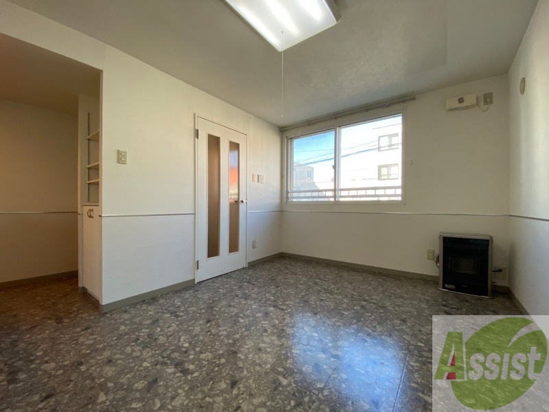 居室・リビング　広くてきれいなリビングです！快適に過ごせそうですね。