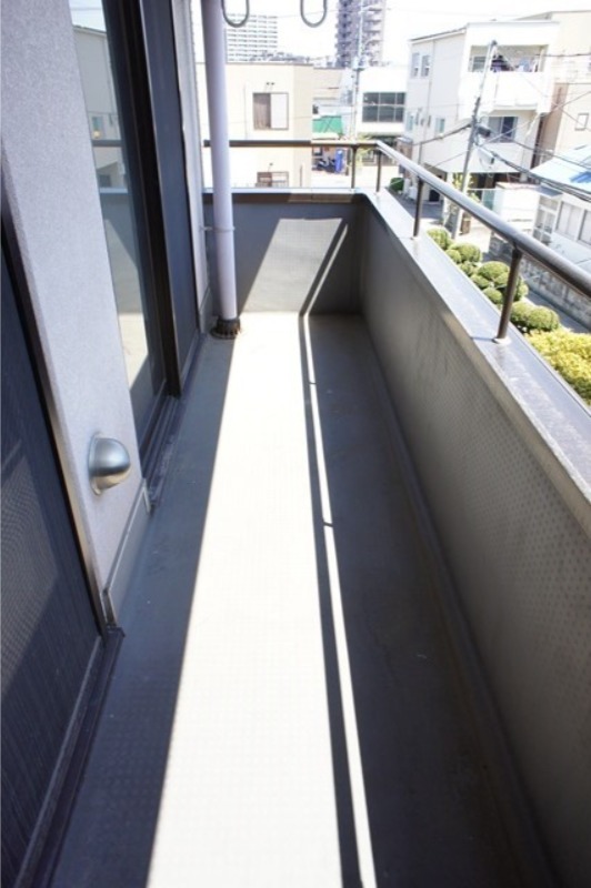 バルコニー　図面と現状に相違がある場合には現状を優先