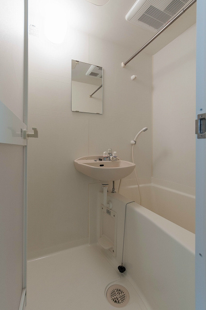 バス・シャワールーム　※写真は今回募集の部屋とは異なります