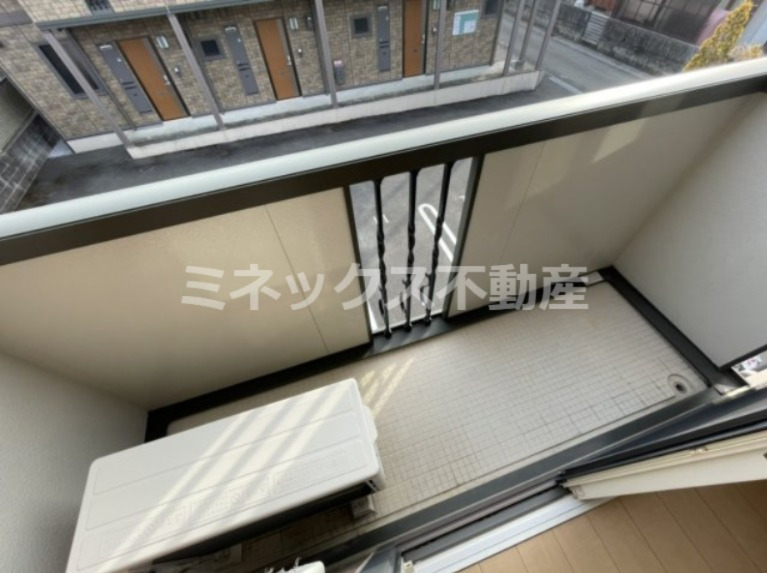 玄関　同タイプのお部屋の写真。現況を優先します。