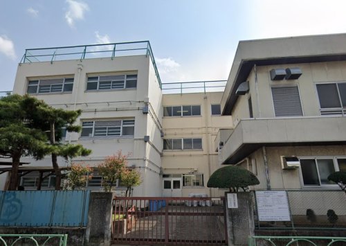 小学校　世田谷区立瀬田小学校（小学校）まで128m