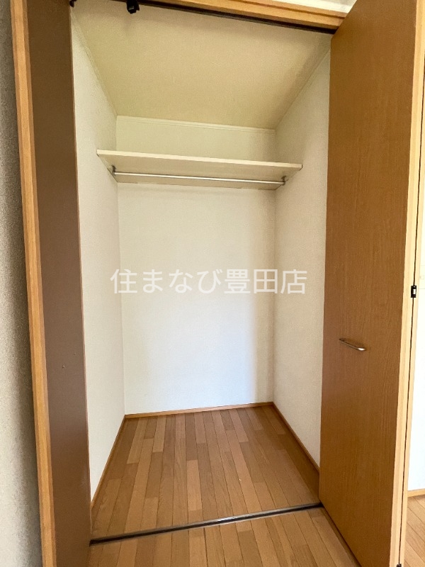 収納　別室同型写真