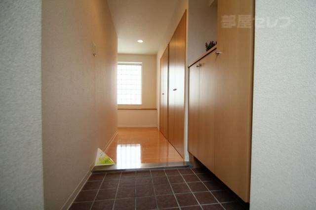 玄関　シューズボックスもあります