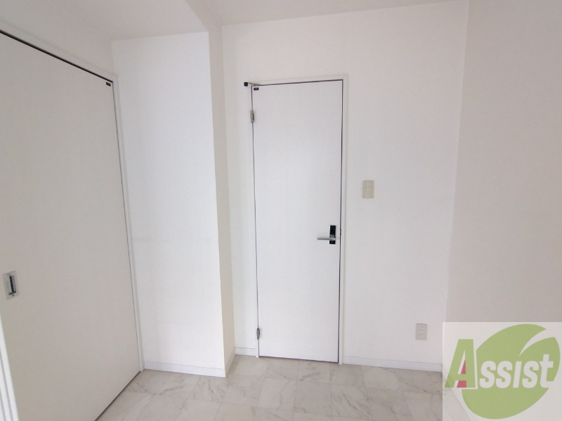 収納　寝室の収納です。部屋がすっきり片付きます。