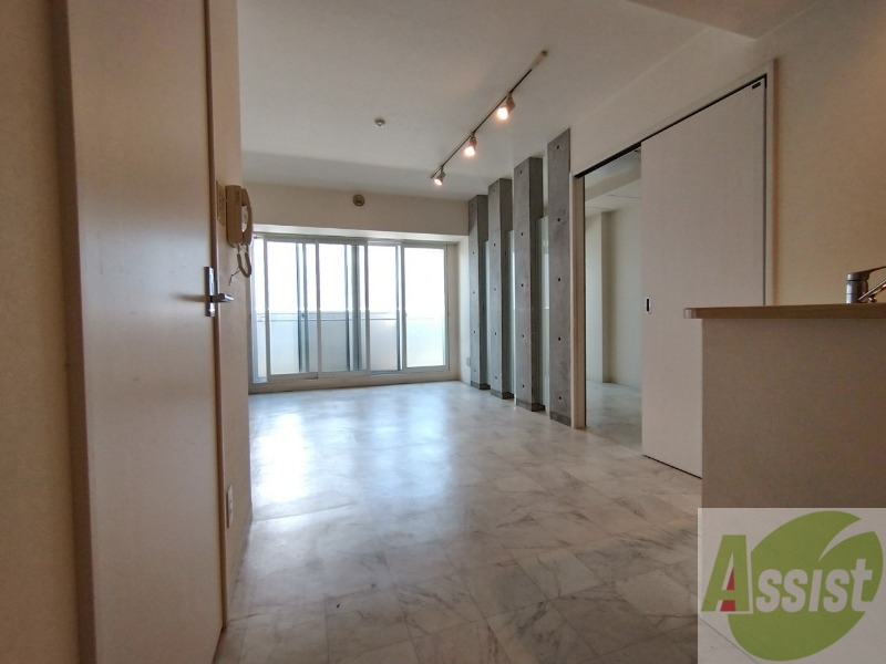 居室・リビング　広くてキレイなお部屋が広がっていて、充実した生活が送れそう。