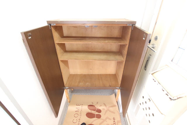 玄関　下駄箱