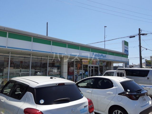 コンビニ　ファミリーマート静岡インター通り店（コンビニ）まで669m